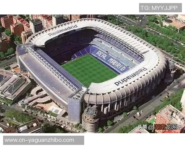 全球足球场排名揭晓最受欢迎的十座球场及其魅力分析